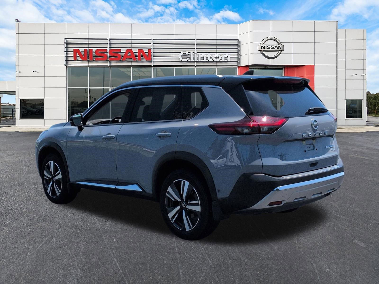 Used 2021 Nissan Rogue Platinum AWD/4WD image 5