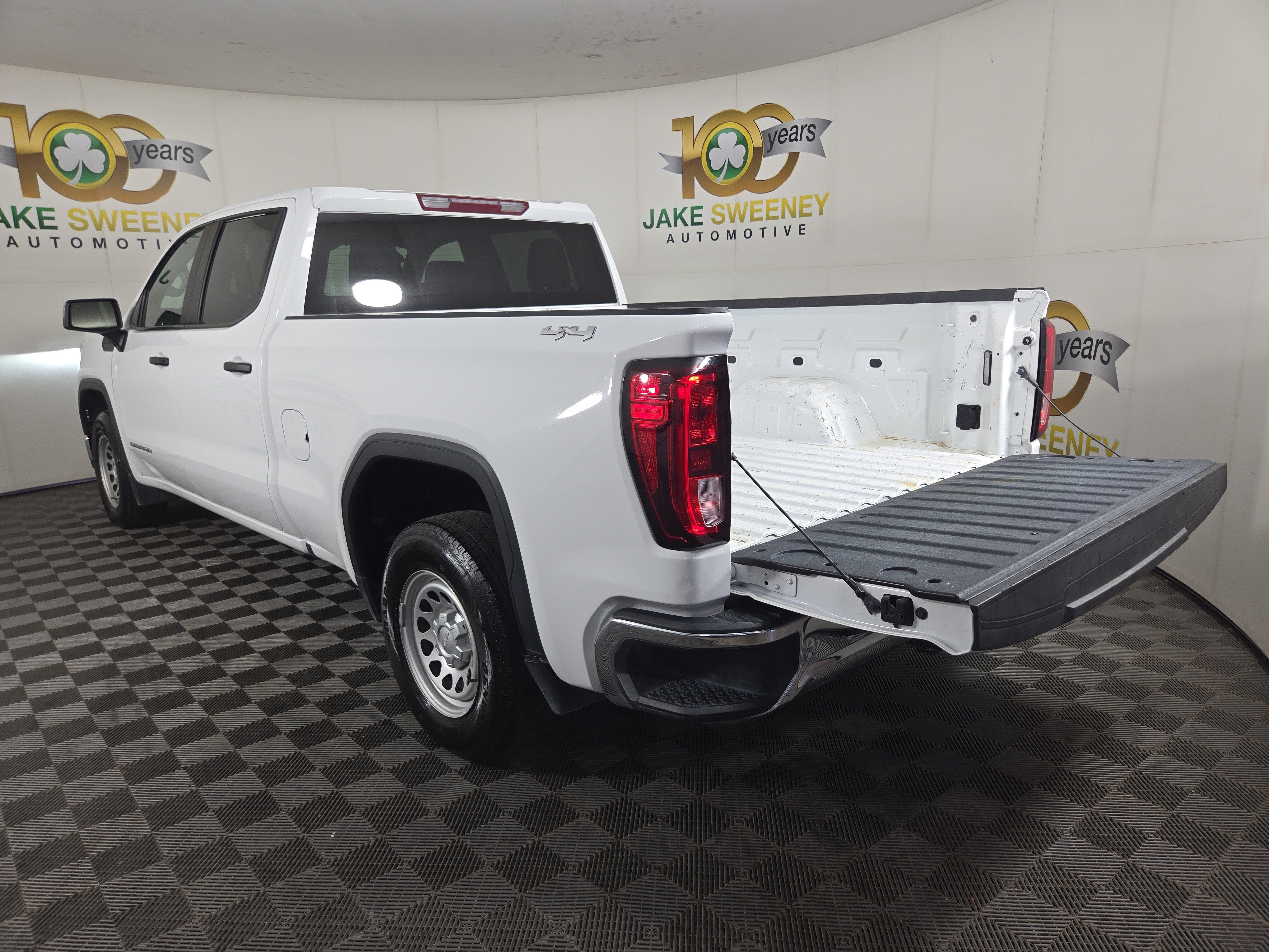 Used 2024 GMC Sierra 1500 Pro w/ Pro Value Package AWD/4WD image 31