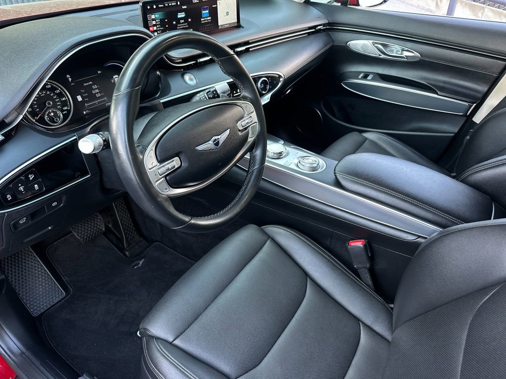 Used 2023 Genesis GV70 2.5T w/ Select Package image 11