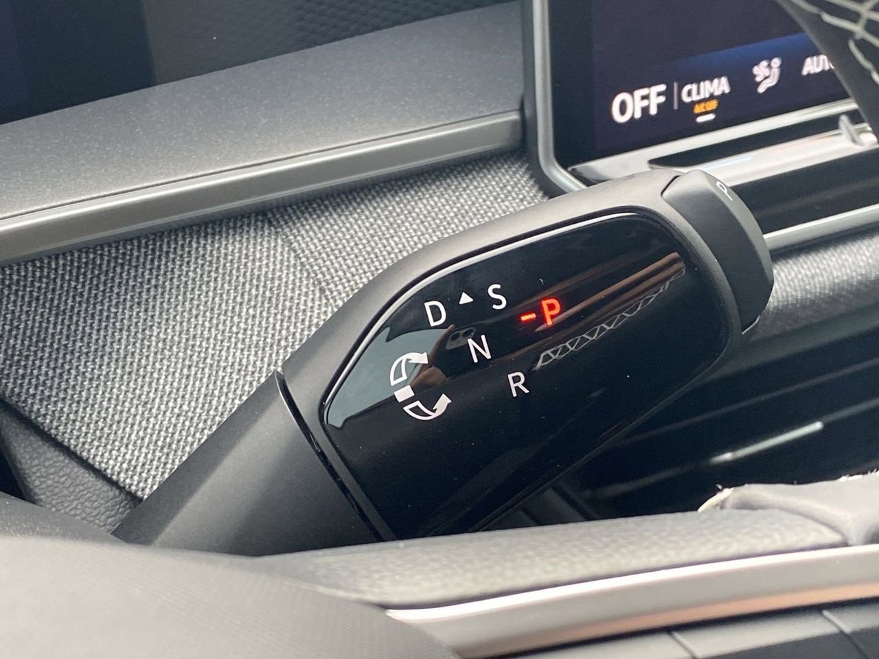 New 2026 Volkswagen Tiguan S image 25