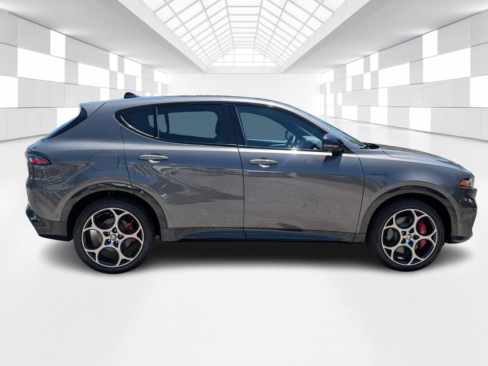 Used 2024 Alfa Romeo Tonale Veloce w/ Active Assist Package AWD/4WD image 8