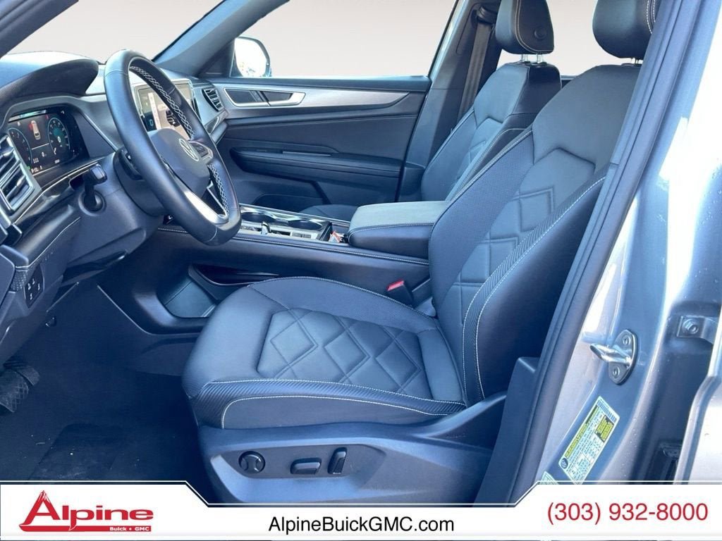 Used 2025 Volkswagen Atlas Cross Sport SE AWD/4WD image 9