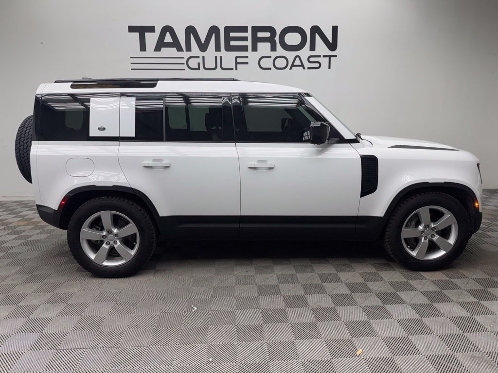 Used 2023 Land Rover Defender 110 SE AWD/4WD image 4