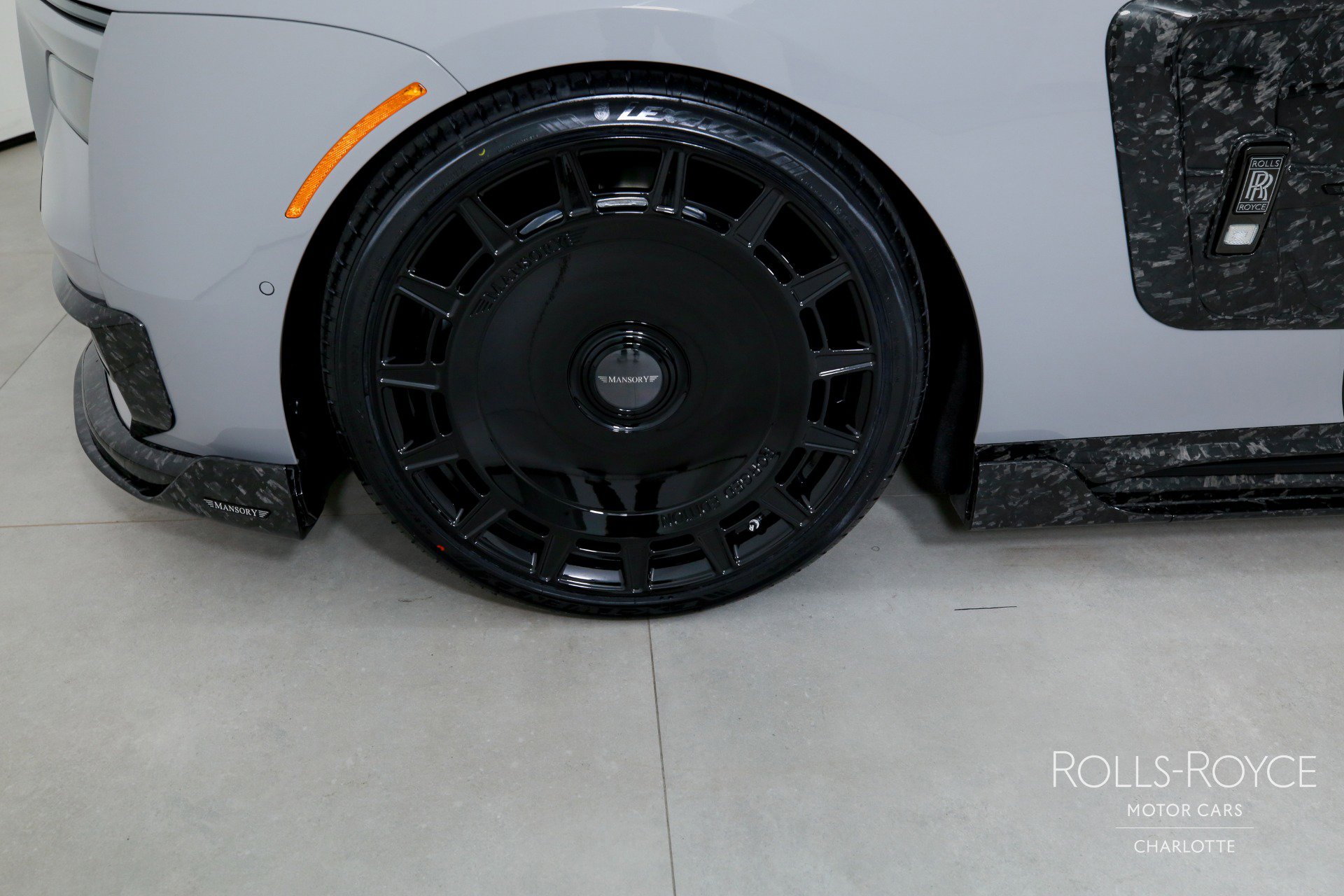 Used 2025 Rolls-Royce Spectre Black Badge w/ Spectre Enhancement Package image 34