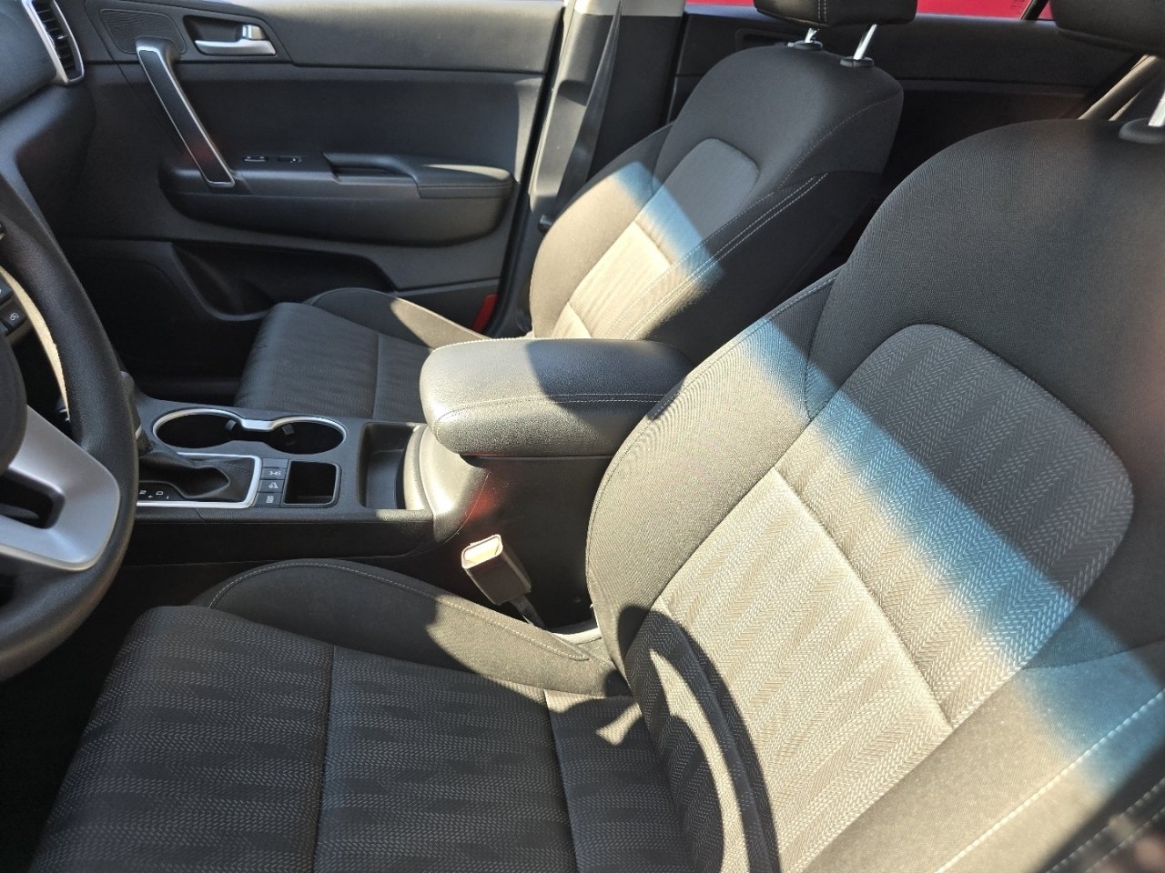 Used 2021 Kia Sportage LX AWD/4WD image 21