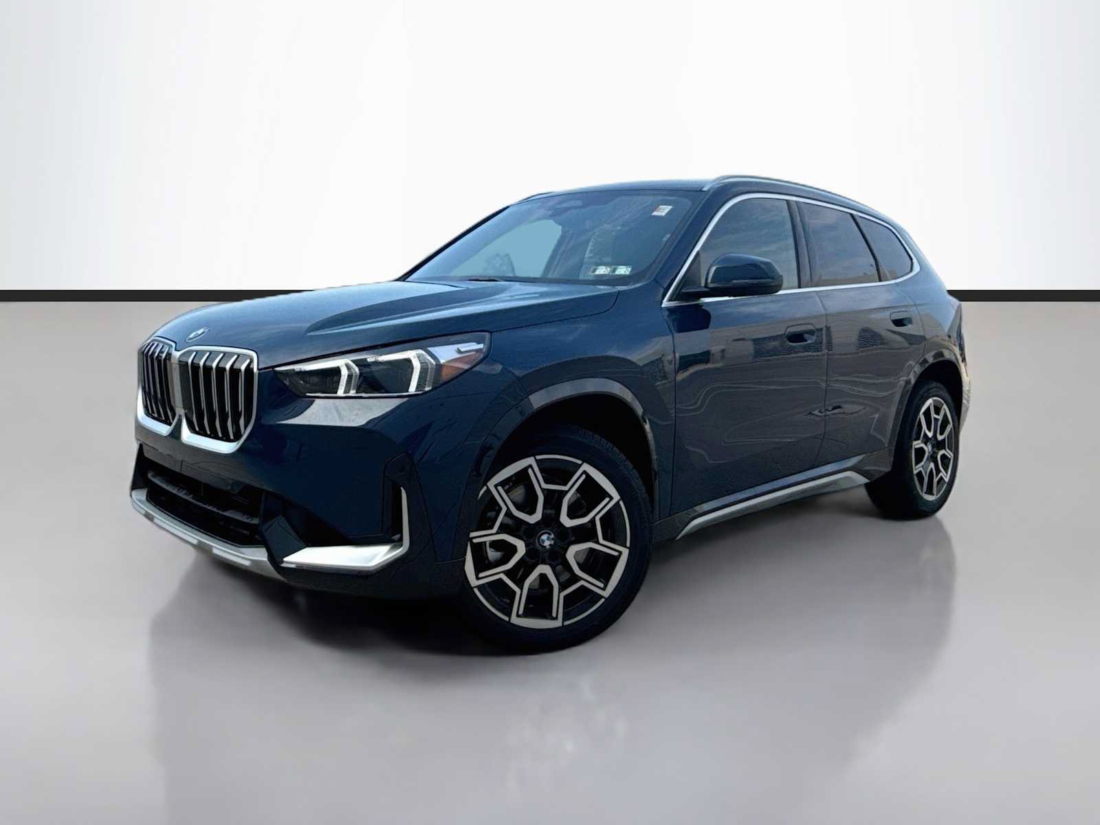 New 2027 BMW X1 xDrive28i AWD/4WD image 1