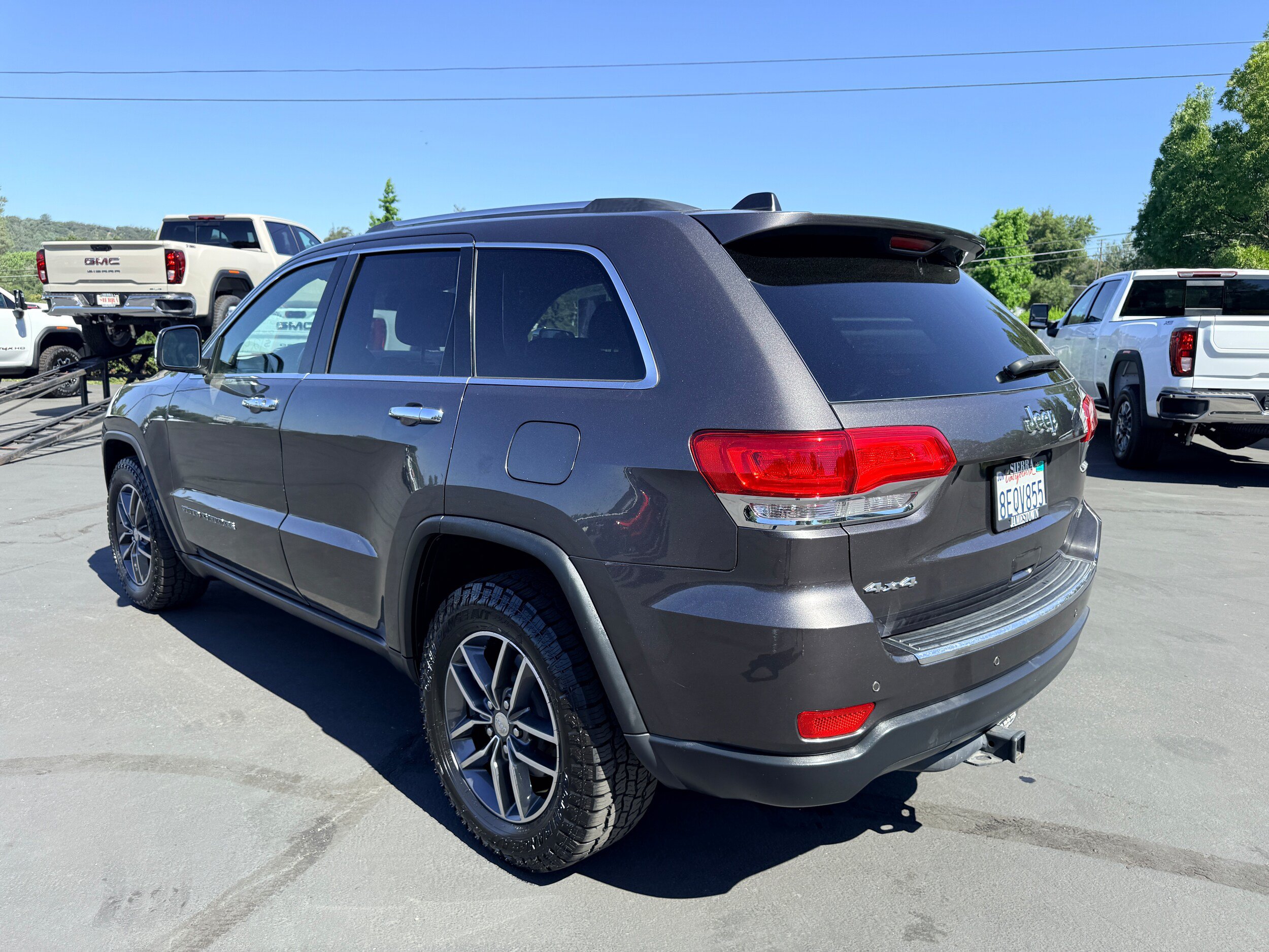 Used 2017 Jeep Grand Cherokee Limited w/ Luxury Group II AWD/4WD image 8