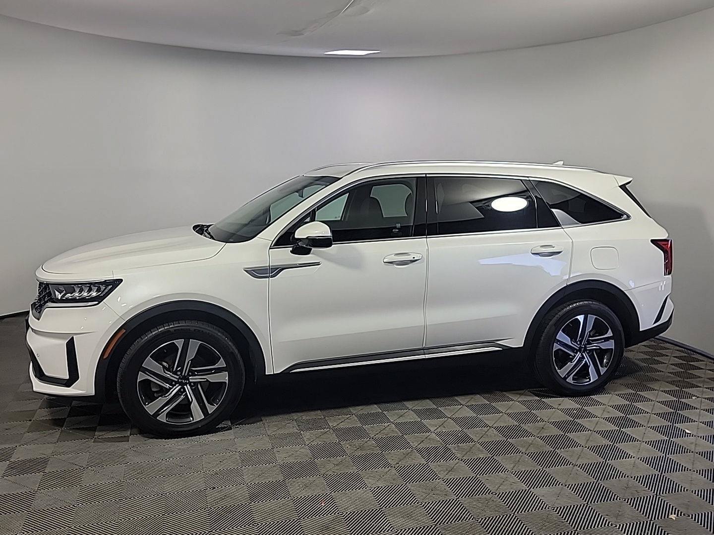 Used 2023 Kia Sorento EX AWD/4WD image 11