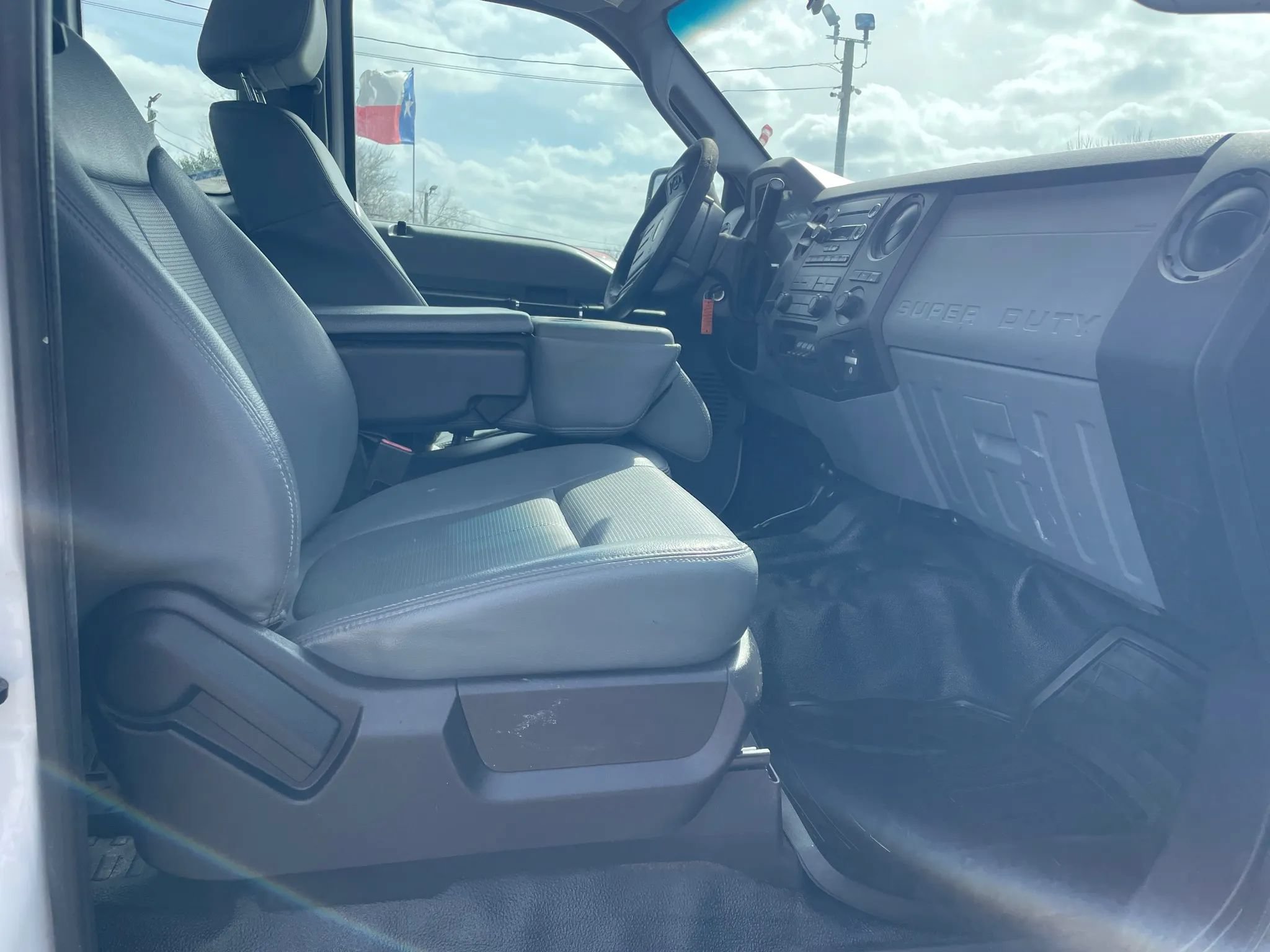 Used 2015 Ford F250 XL w/ Power Equipment Group AWD/4WD image 14