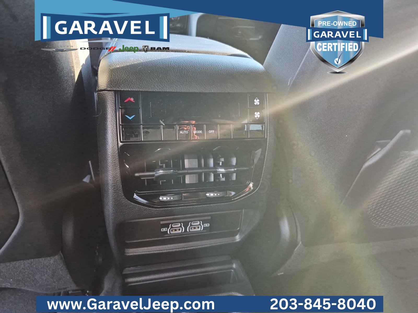 Used 2024 Jeep Grand Cherokee L Laredo image 7