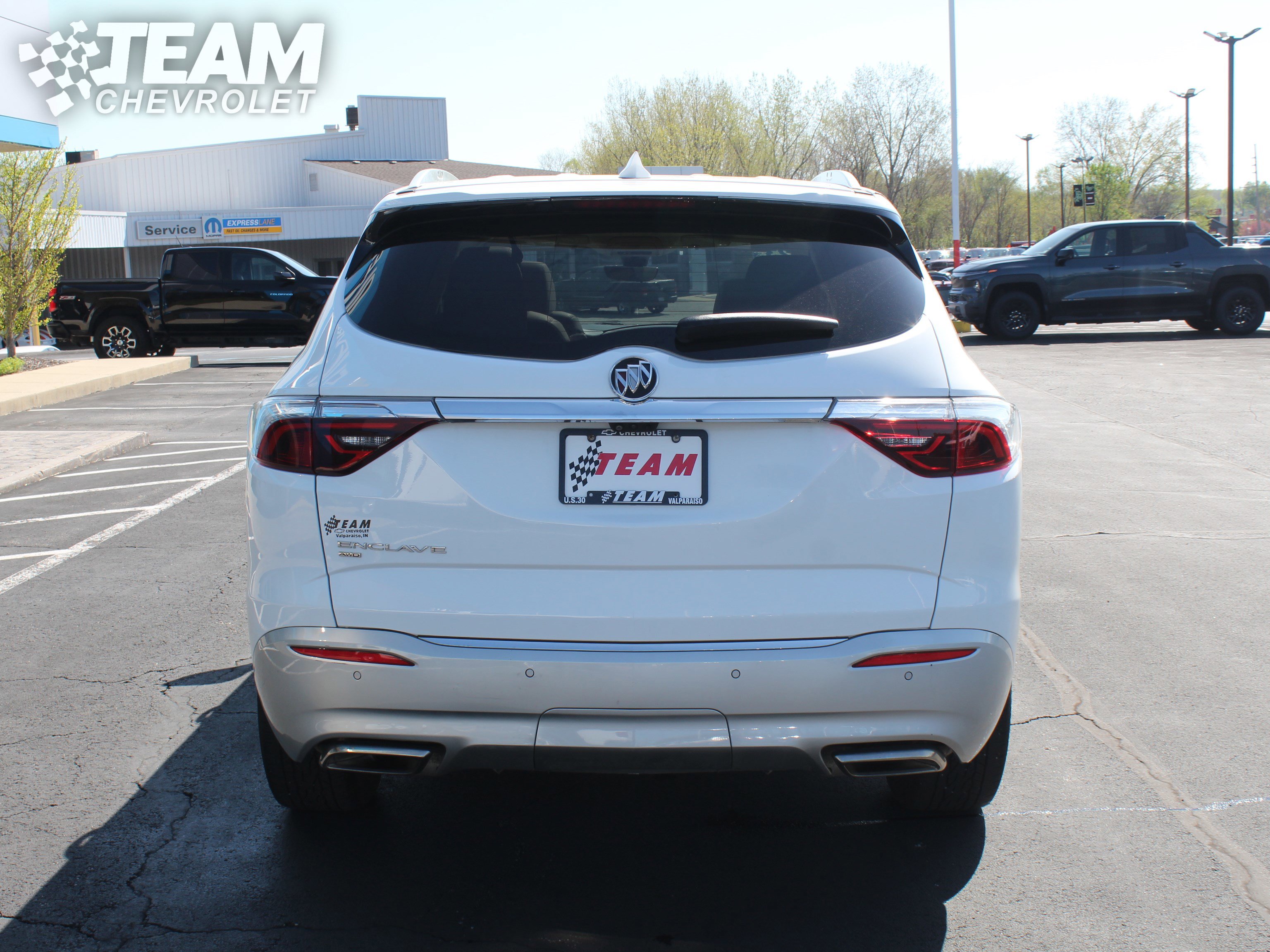 Used 2023 Buick Enclave Essence w/ Experience Buick Package AWD/4WD image 5