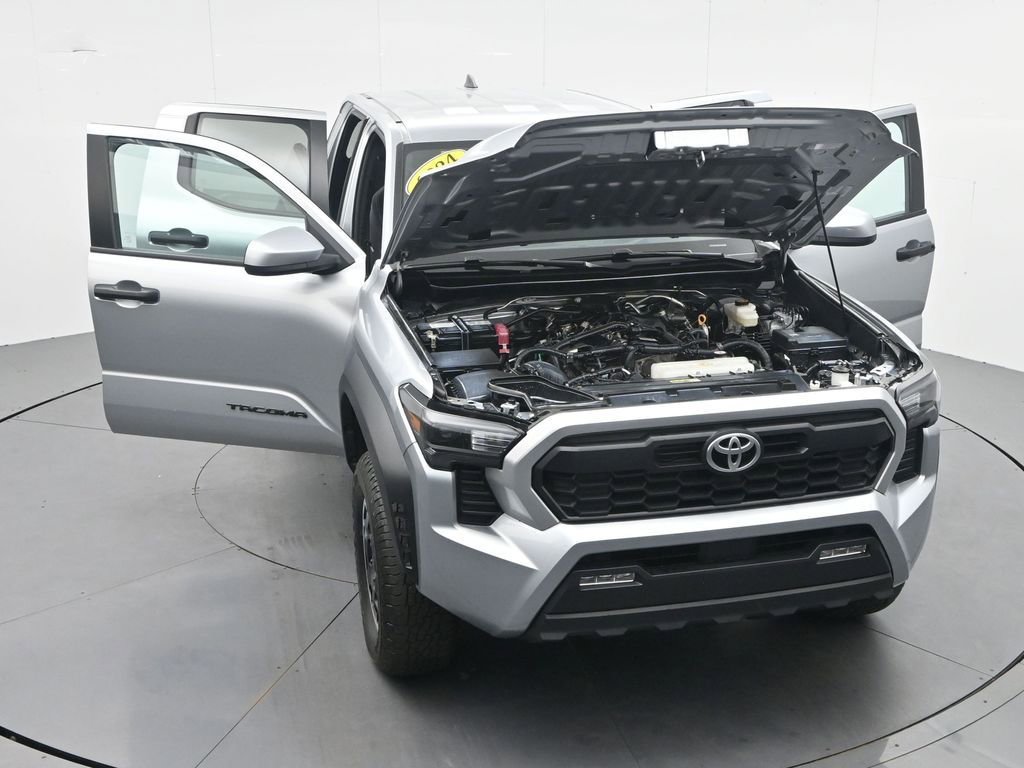 Used 2024 Toyota Tacoma TRD Off-Road image 39