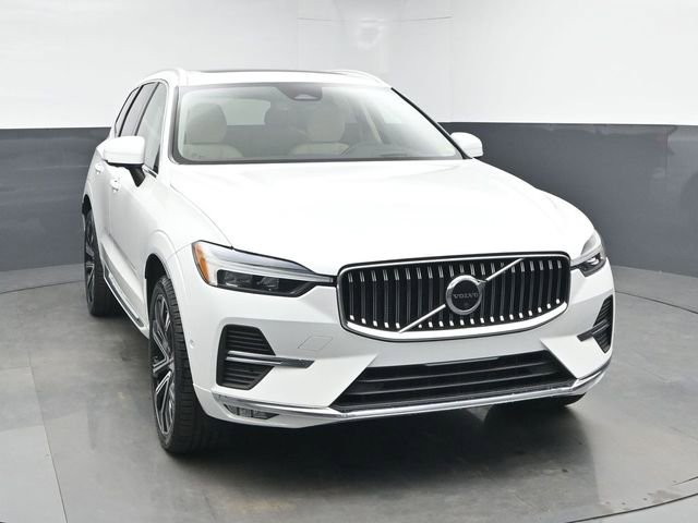Used 2023 Volvo XC60 B5 Ultimate image 2