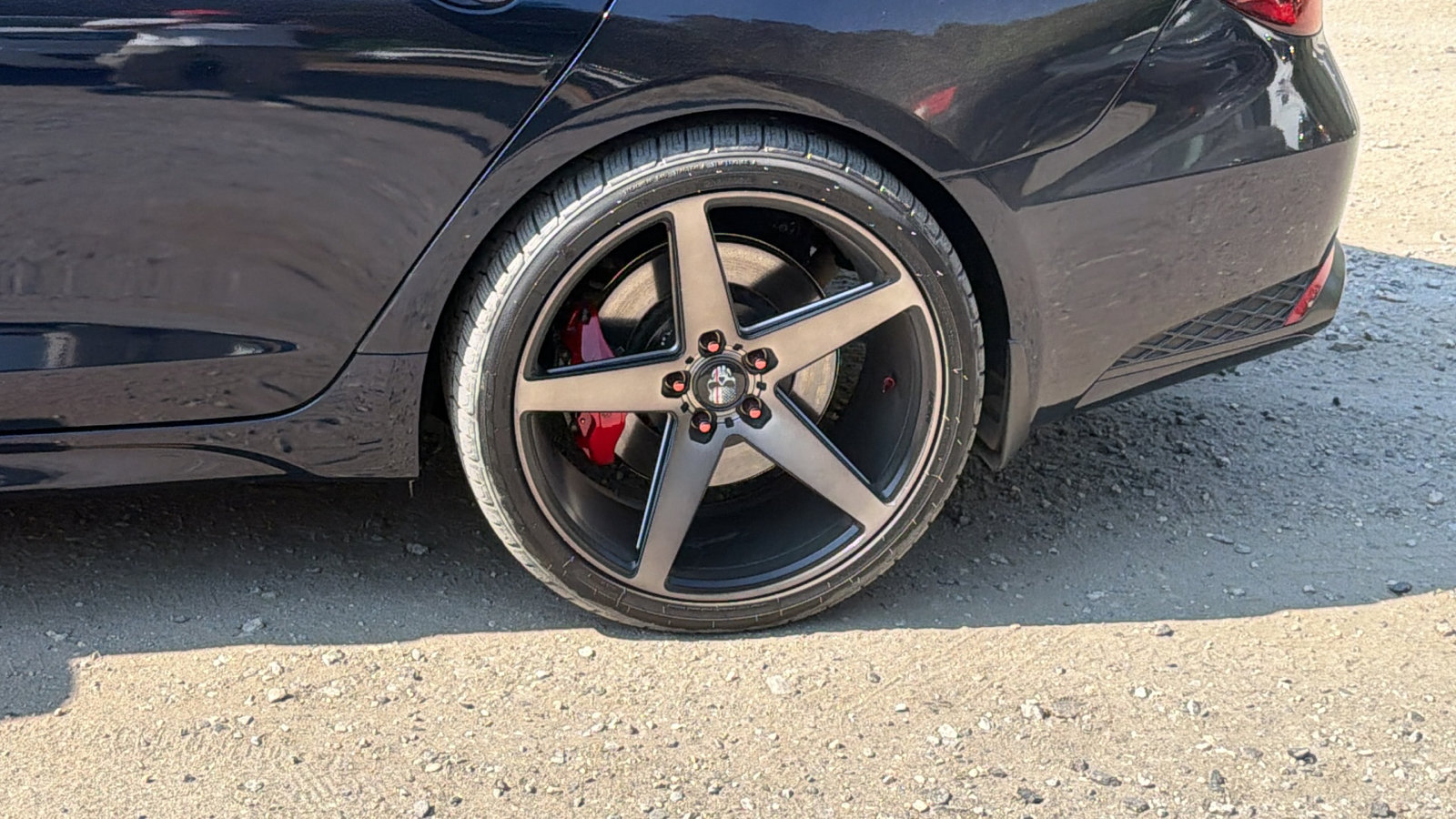 Used 2023 Genesis G70 3.3T w/ Sport Prestige Package RWD image 12