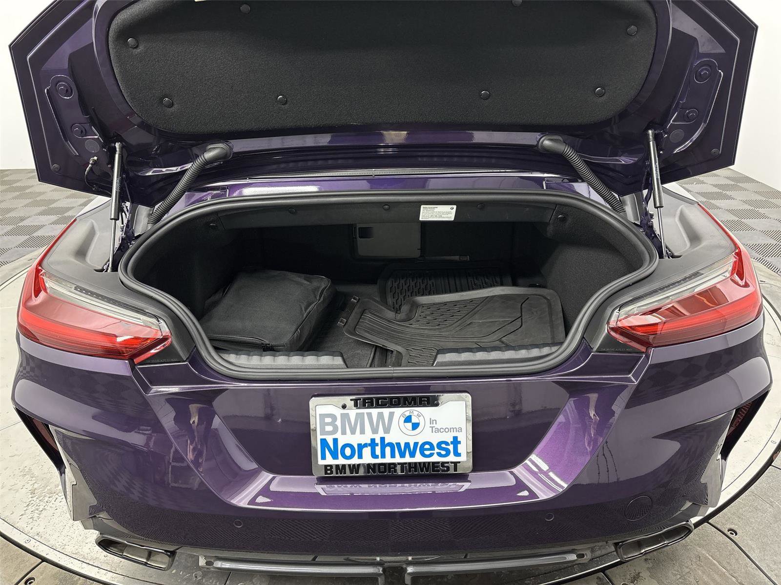 Used 2024 BMW Z4 M40i w/ Premium Package image 21