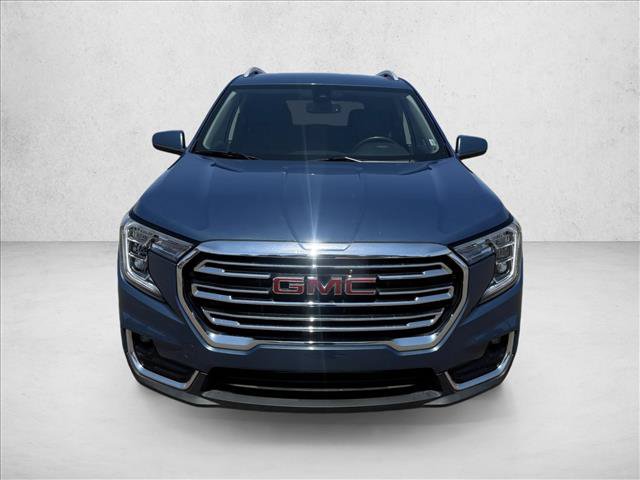 Used 2024 GMC Terrain SLT AWD/4WD image 2