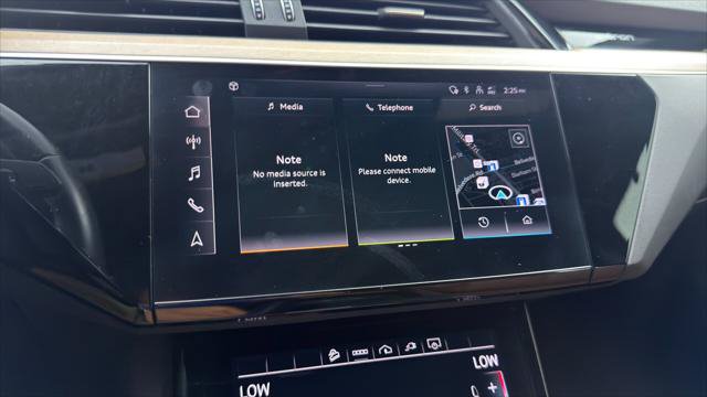 Used 2024 Audi Q8 e-tron Premium Plus w/ Premium Plus Package AWD/4WD image 28