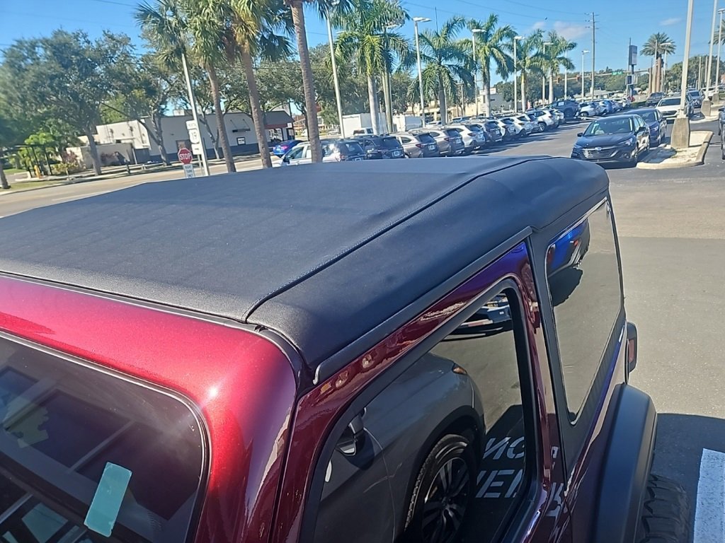 Used 2022 Jeep Wrangler Willys image 6