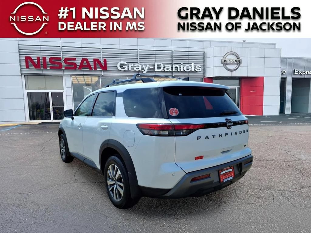 New 2026 Nissan Pathfinder SL FWD image 5