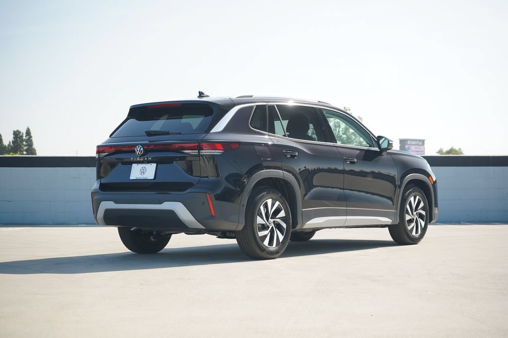 New 2026 Volkswagen Tiguan S FWD image 3