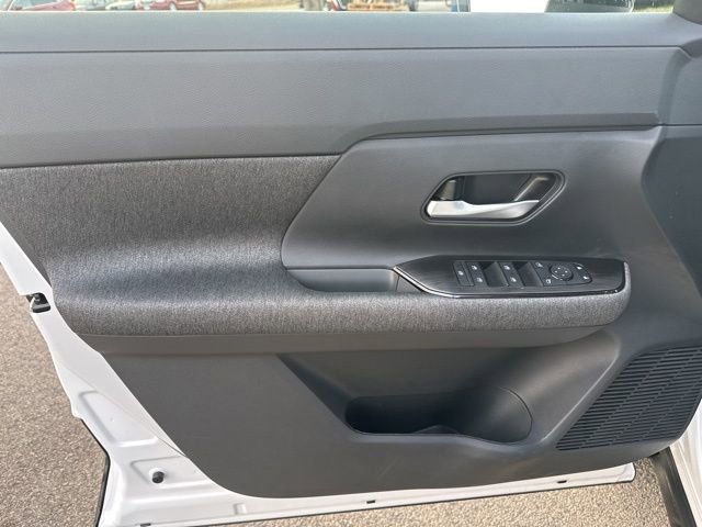 New 2026 Nissan Kicks SV w/ Cold Weather Package FWD image 27