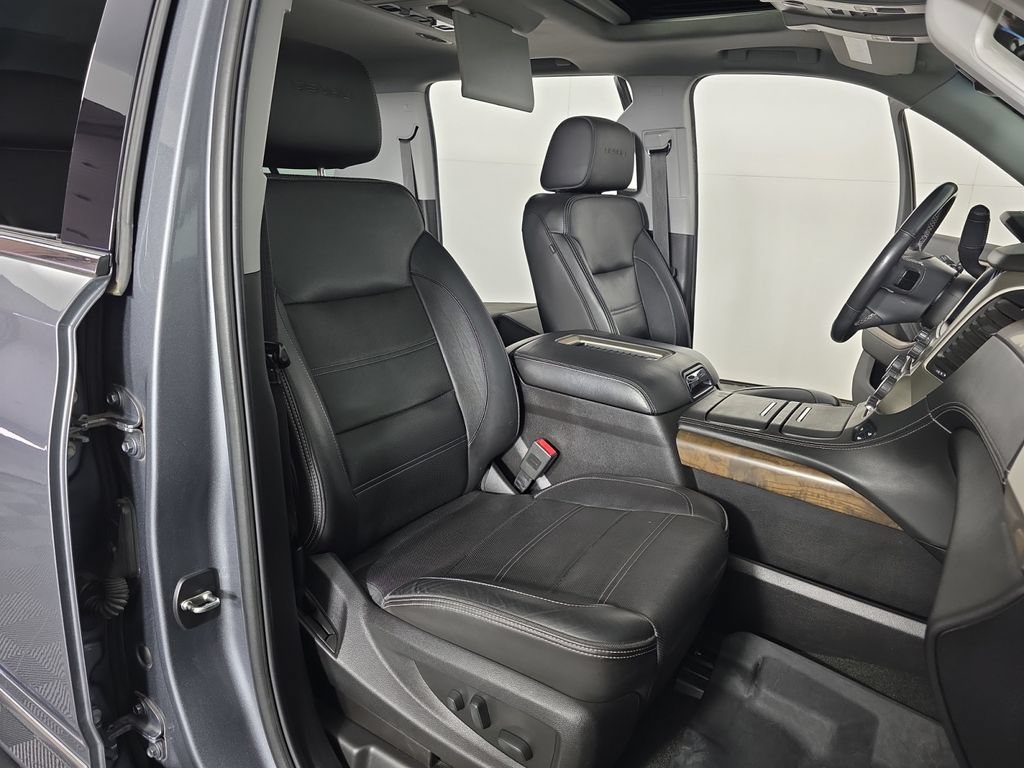 Used 2018 GMC Yukon XL Denali w/ Denali Ultimate Package AWD/4WD image 34