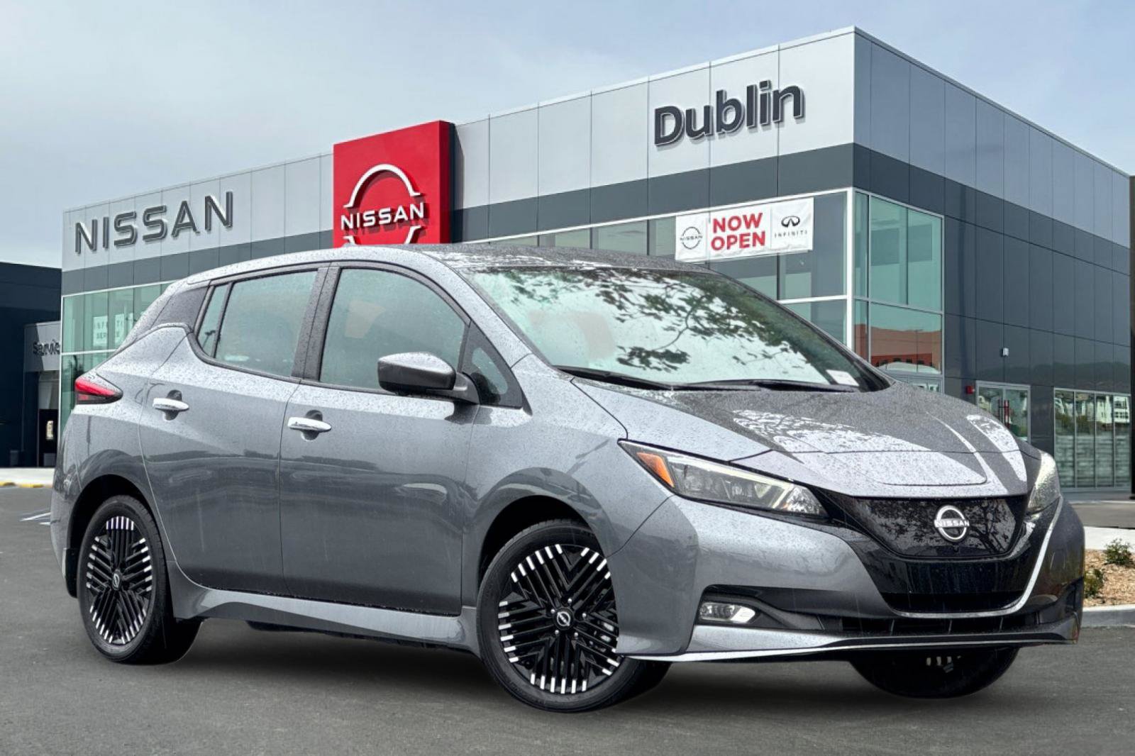 Used 2025 Nissan Leaf SV Plus FWD image 2