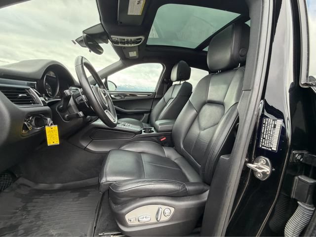 Used 2018 Porsche Macan AWD/4WD image 17