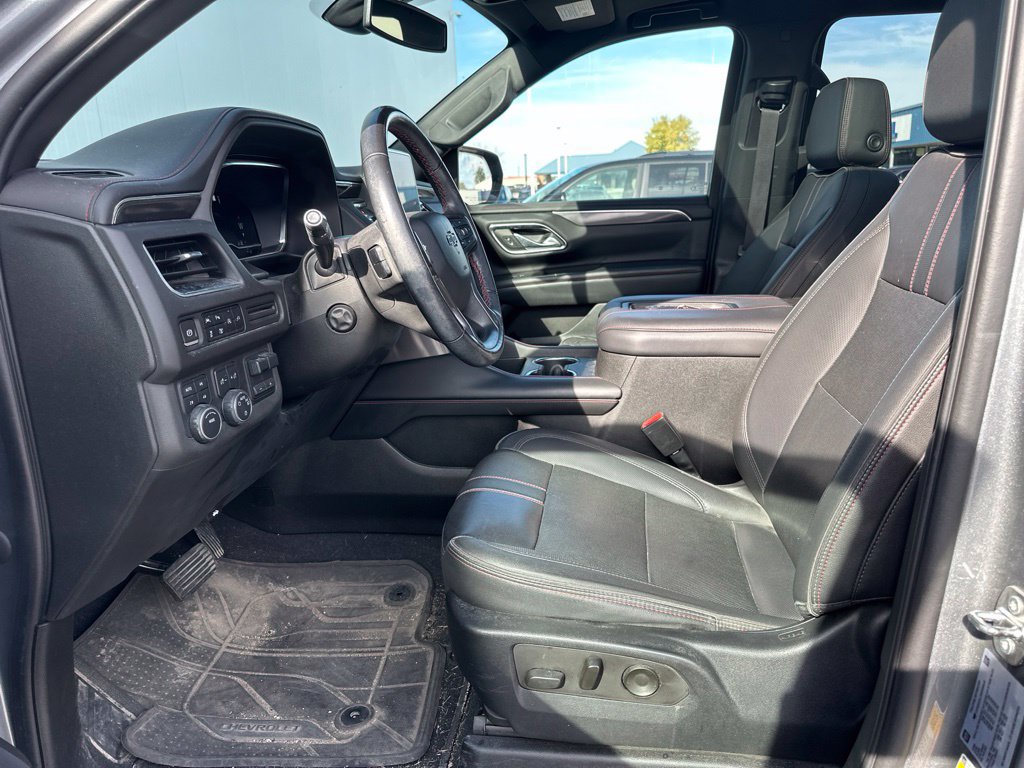 Used 2022 Chevrolet Suburban RST w/ Sport Performance Package AWD/4WD image 14