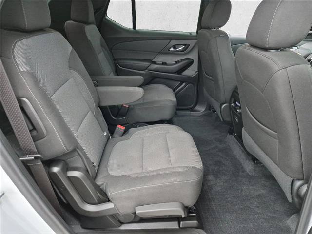 Used 2023 Chevrolet Traverse LT FWD image 15