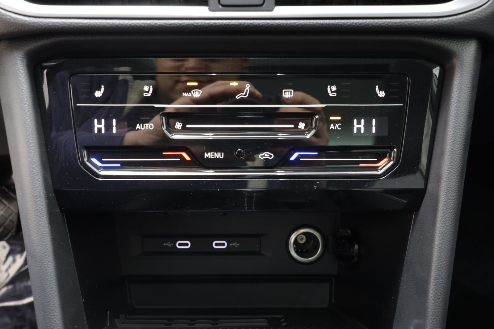 New 2026 Volkswagen Taos SEL image 12