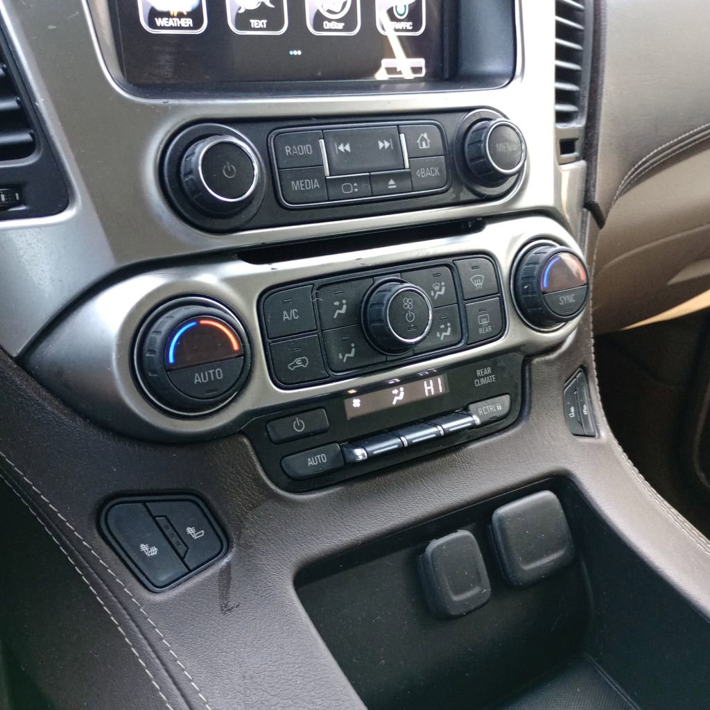 Used 2019 Chevrolet Suburban LT RWD image 14