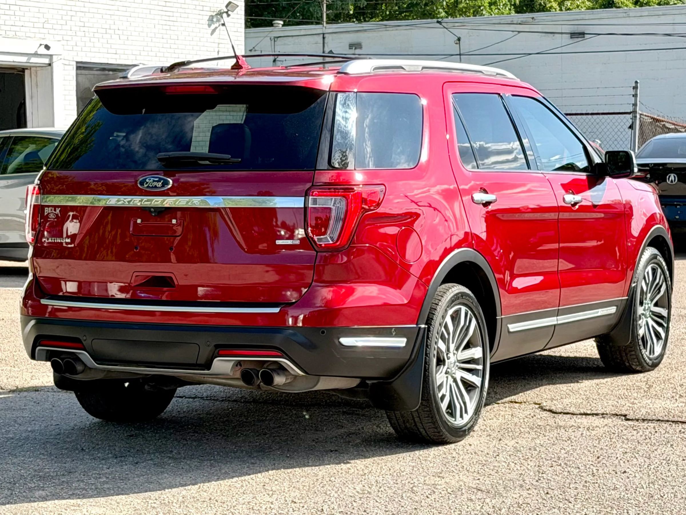 Used 2018 Ford Explorer Platinum AWD/4WD image 7