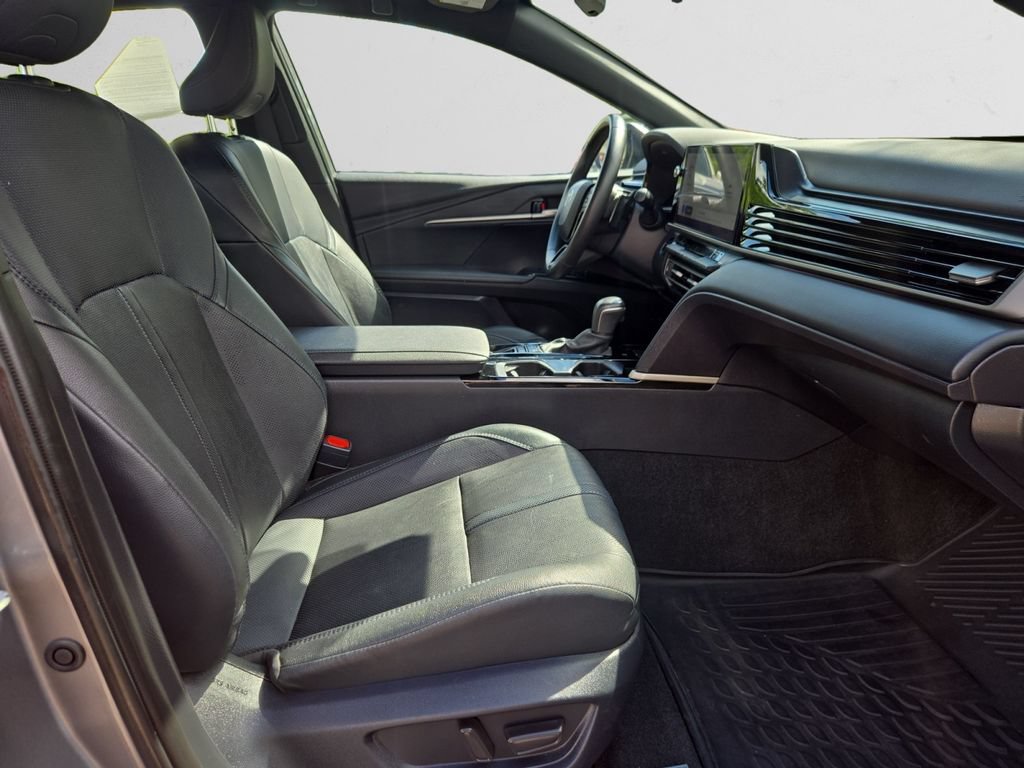 Used 2025 Toyota Camry XSE FWD image 15