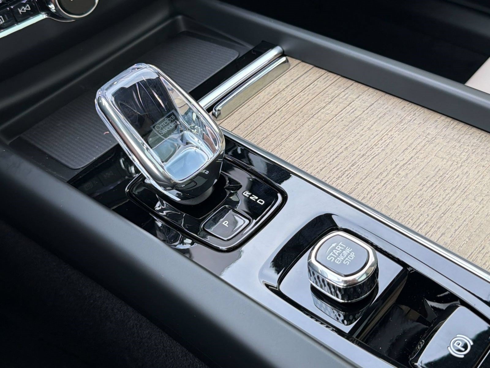 New 2026 Volvo XC60 B5 Plus w/ Climate Package AWD/4WD image 18