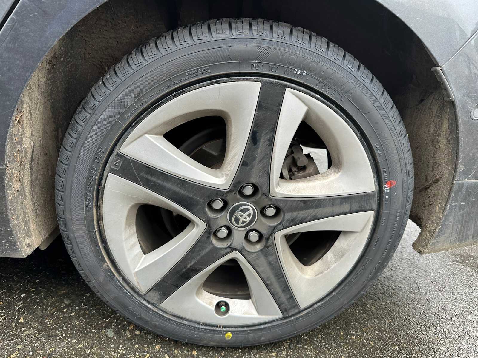 Used 2016 Toyota Prius Four Touring w/ Premium Convenience Package FWD image 5