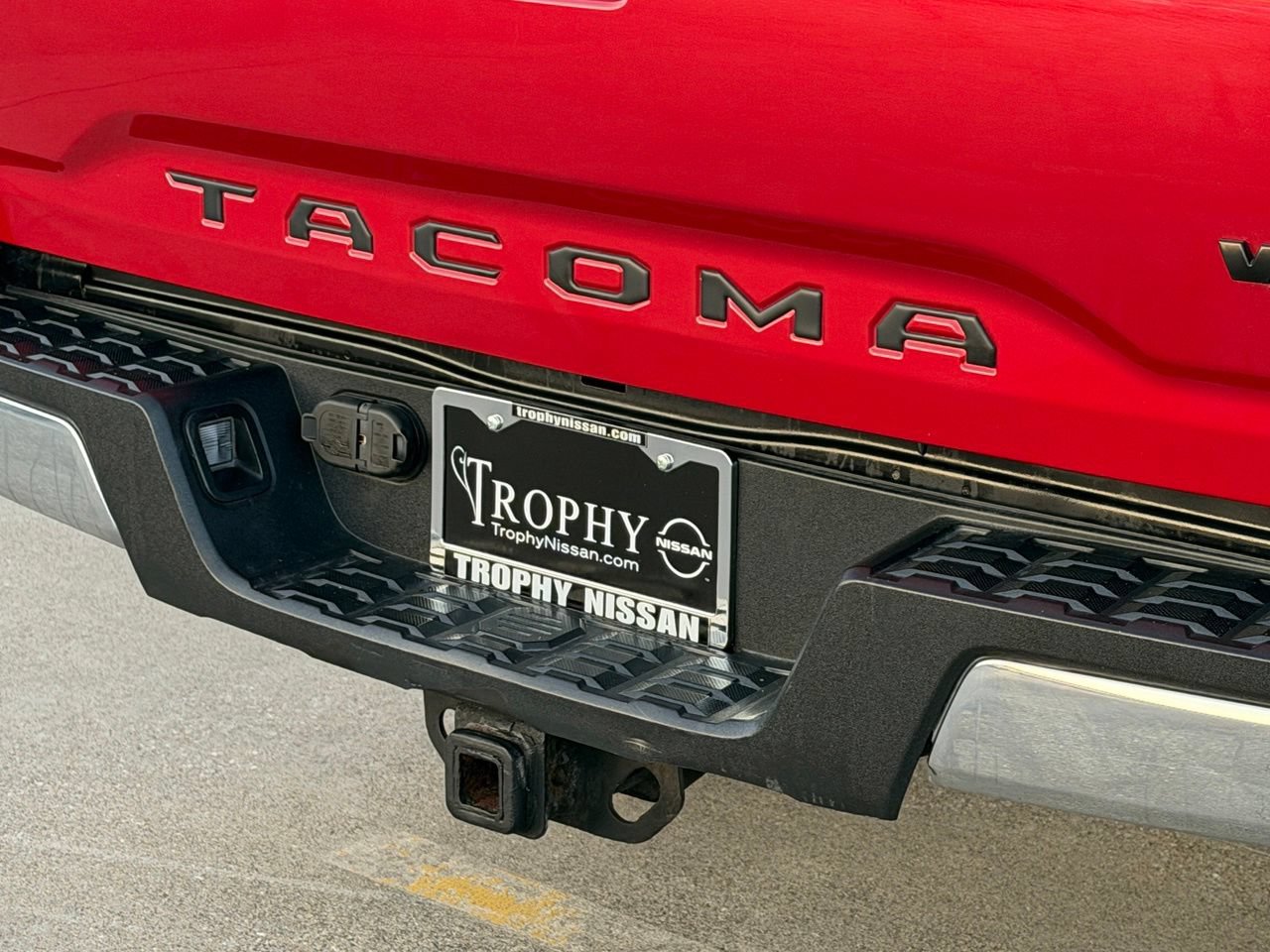 Used 2017 Toyota Tacoma TRD Off-Road w/ Tow Package (A/T) AWD/4WD image 9