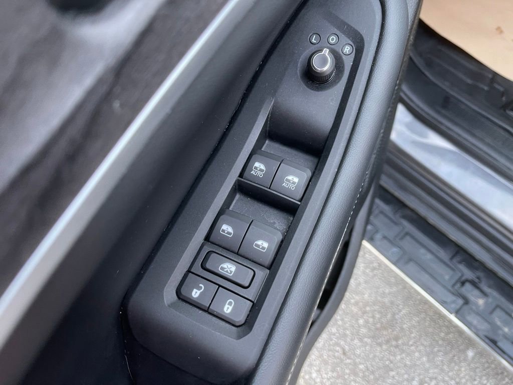 Used 2022 Jeep Grand Cherokee L Limited image 10