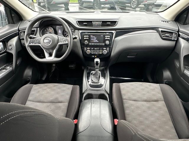 Used 2018 Nissan Rogue Sport SV AWD/4WD image 28