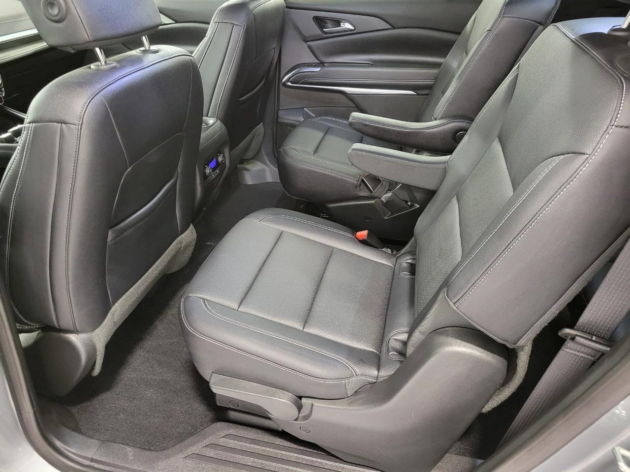 Used 2025 Chevrolet Traverse LT w/ LPO, Floor Liner Package image 22
