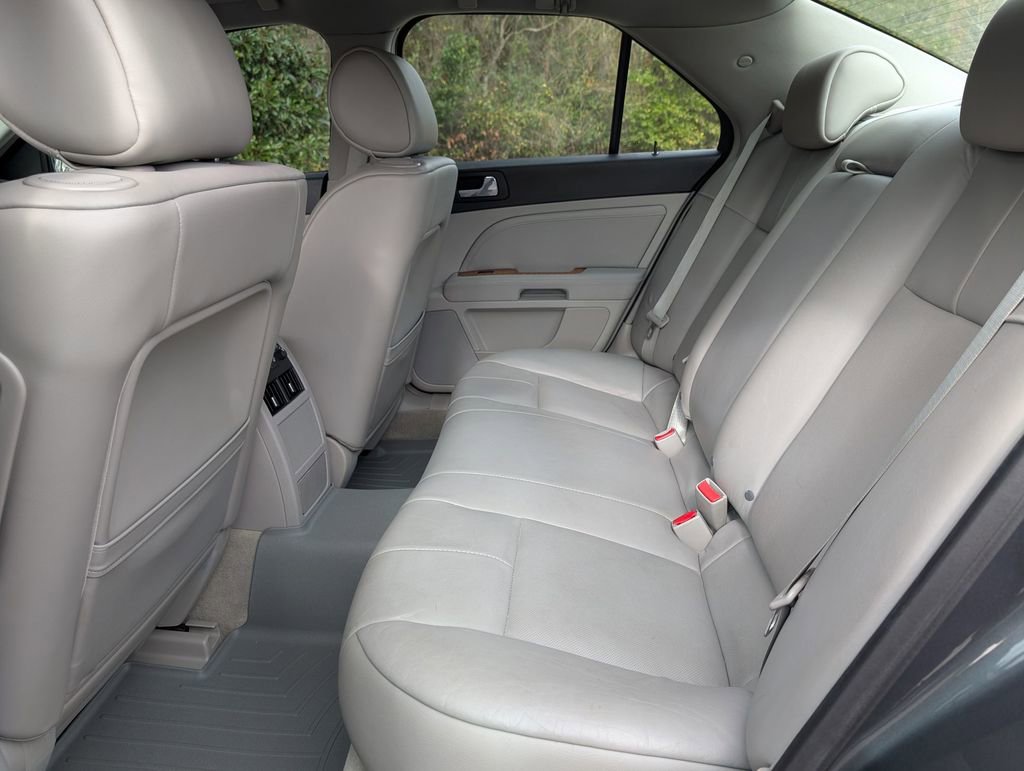 Used 2011 Cadillac STS Luxury image 26