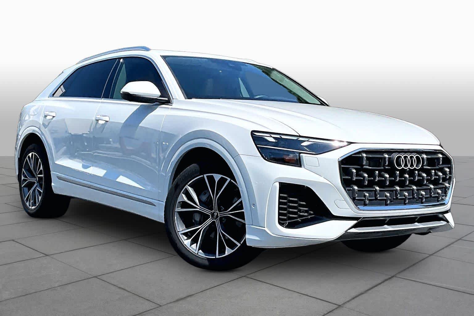 Used 2025 Audi Q8 Premium Plus AWD/4WD image 3