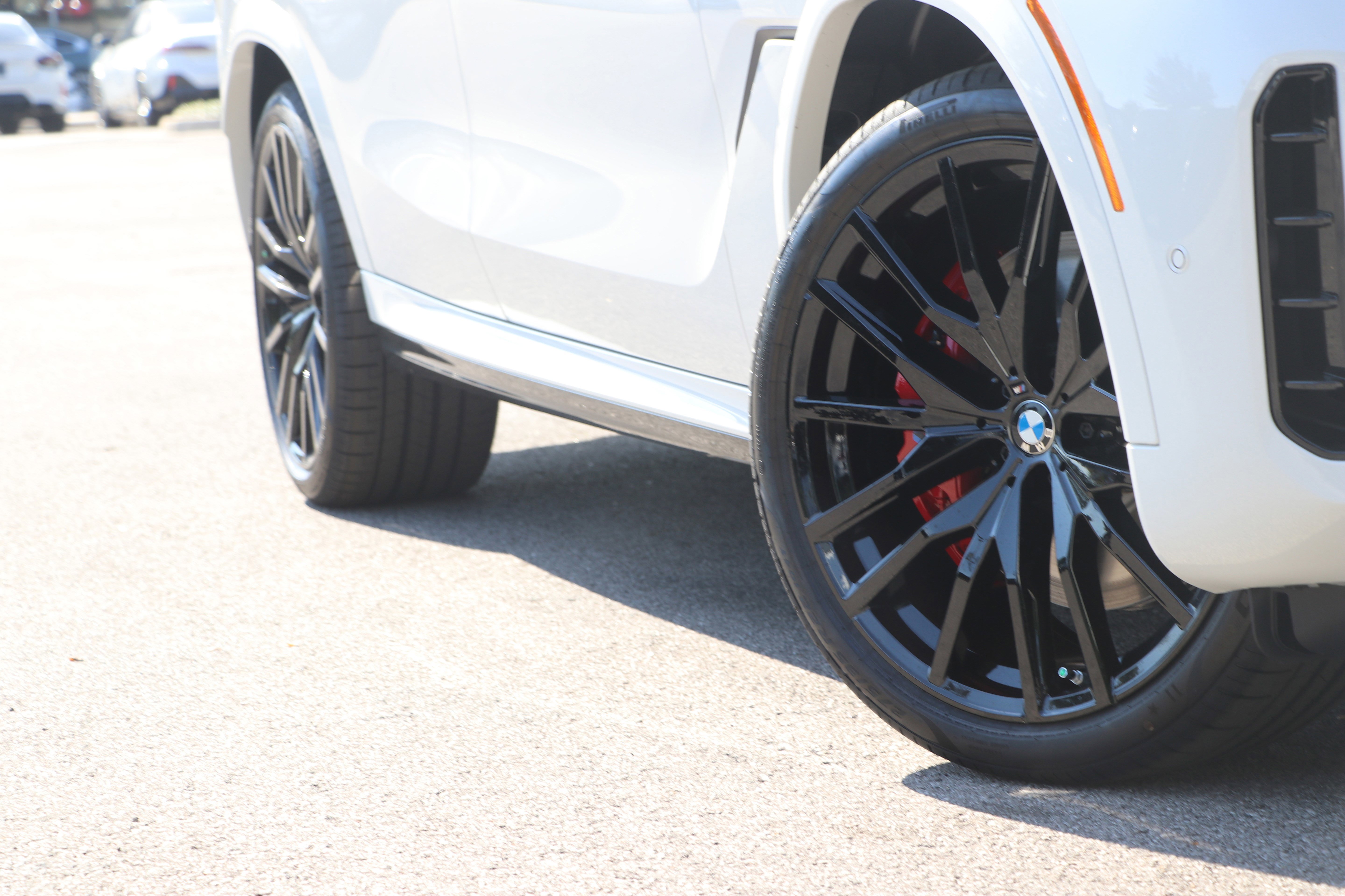 New 2026 BMW X6 M60i image 3