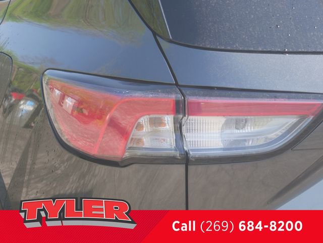 Used 2020 Ford Escape SEL AWD/4WD image 12