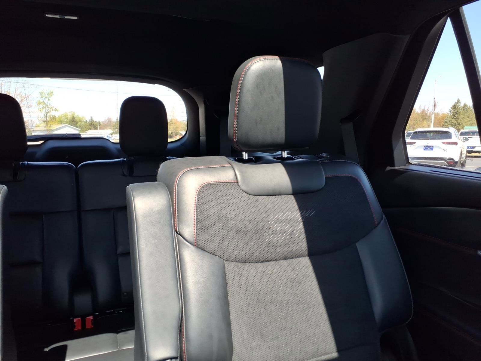Used 2025 Ford Explorer ST AWD/4WD image 15