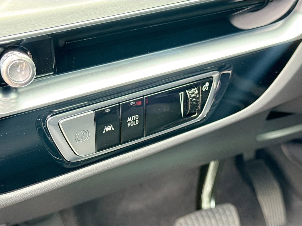 New 2025 Cadillac Lyriq Sport image 10