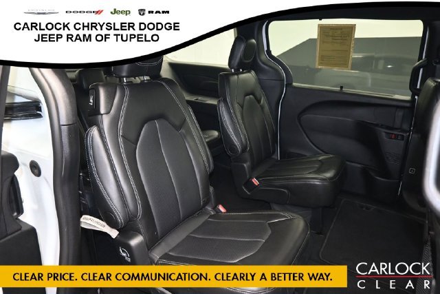 Used 2025 Chrysler Pacifica Select FWD image 33