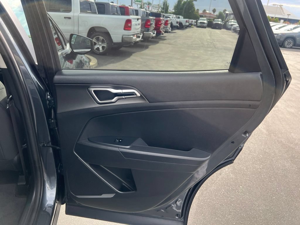 Used 2026 Kia Sportage LX FWD image 46