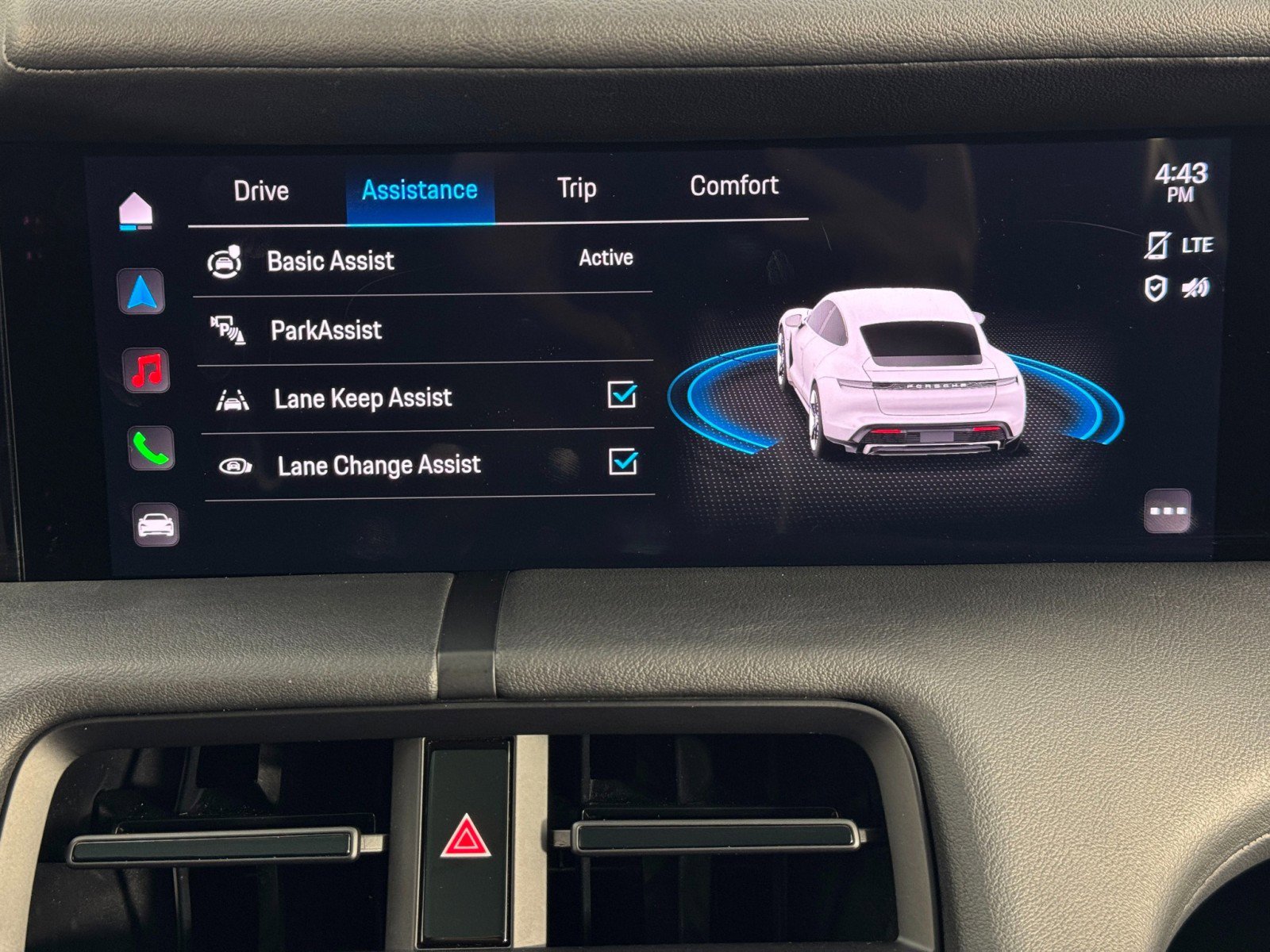 Used 2020 Porsche Taycan 4S w/ Premium Package image 29