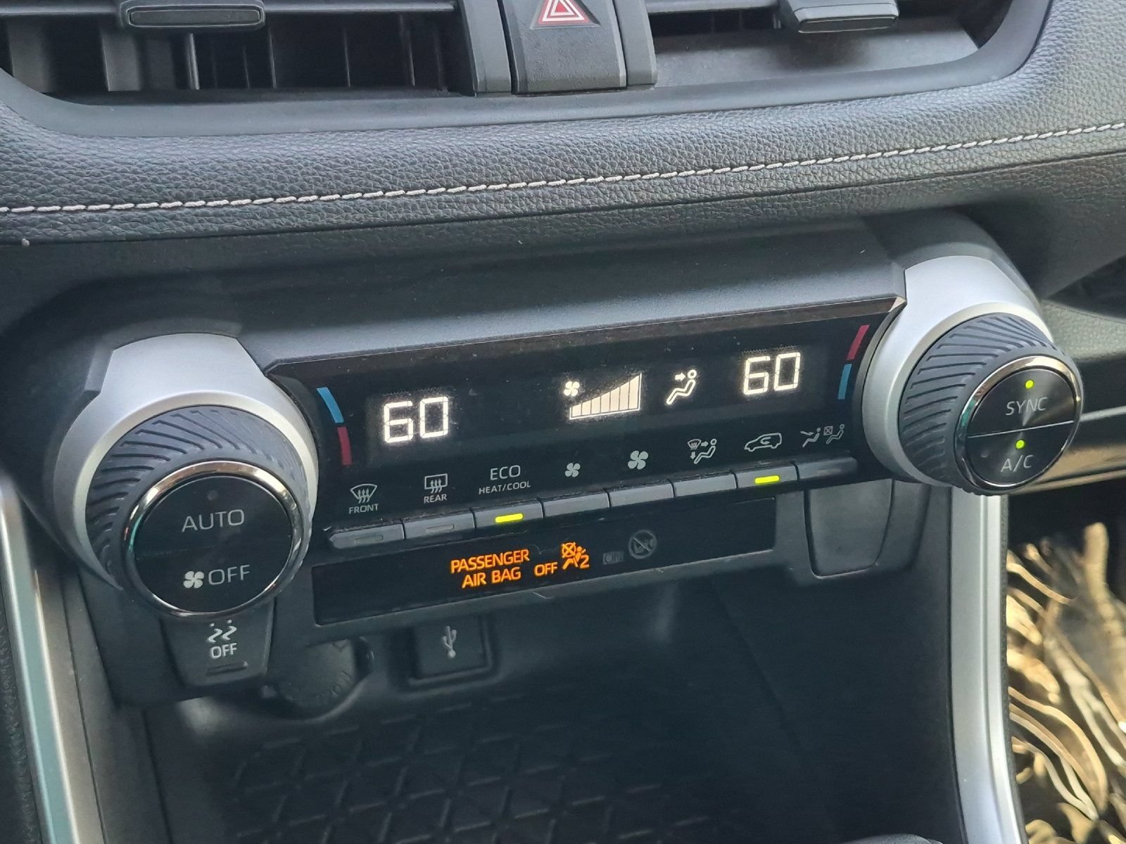 Used 2022 Toyota RAV4 XLE w/ Convenience Package AWD/4WD image 19